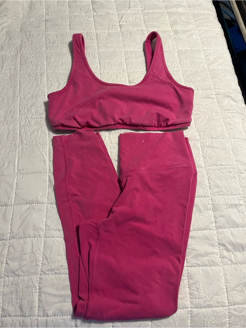 Old Navy Fuchsia Pink Leggings and Sports Bra Set